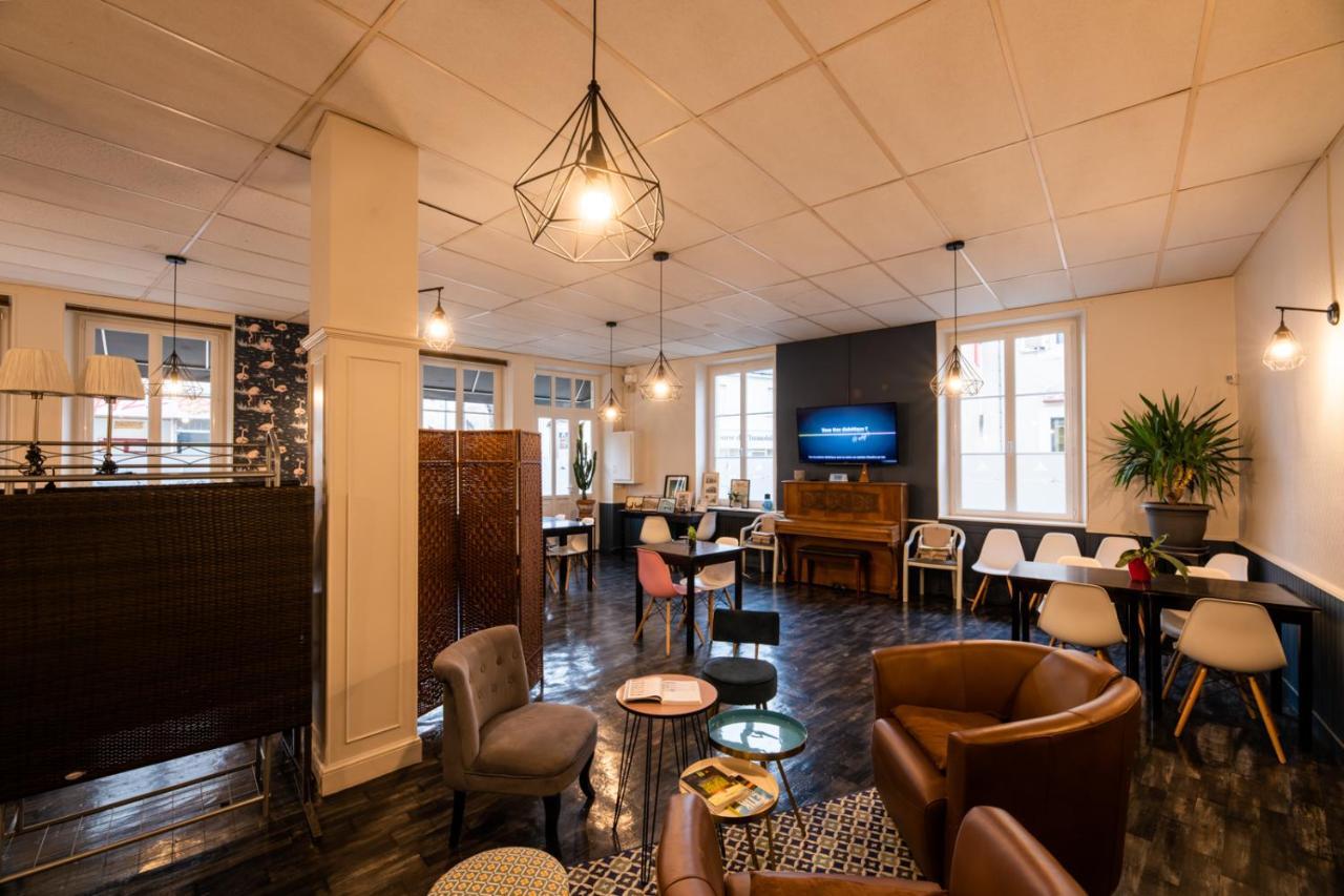 Logis Hotel Au Croissant Buzancais Exterior photo