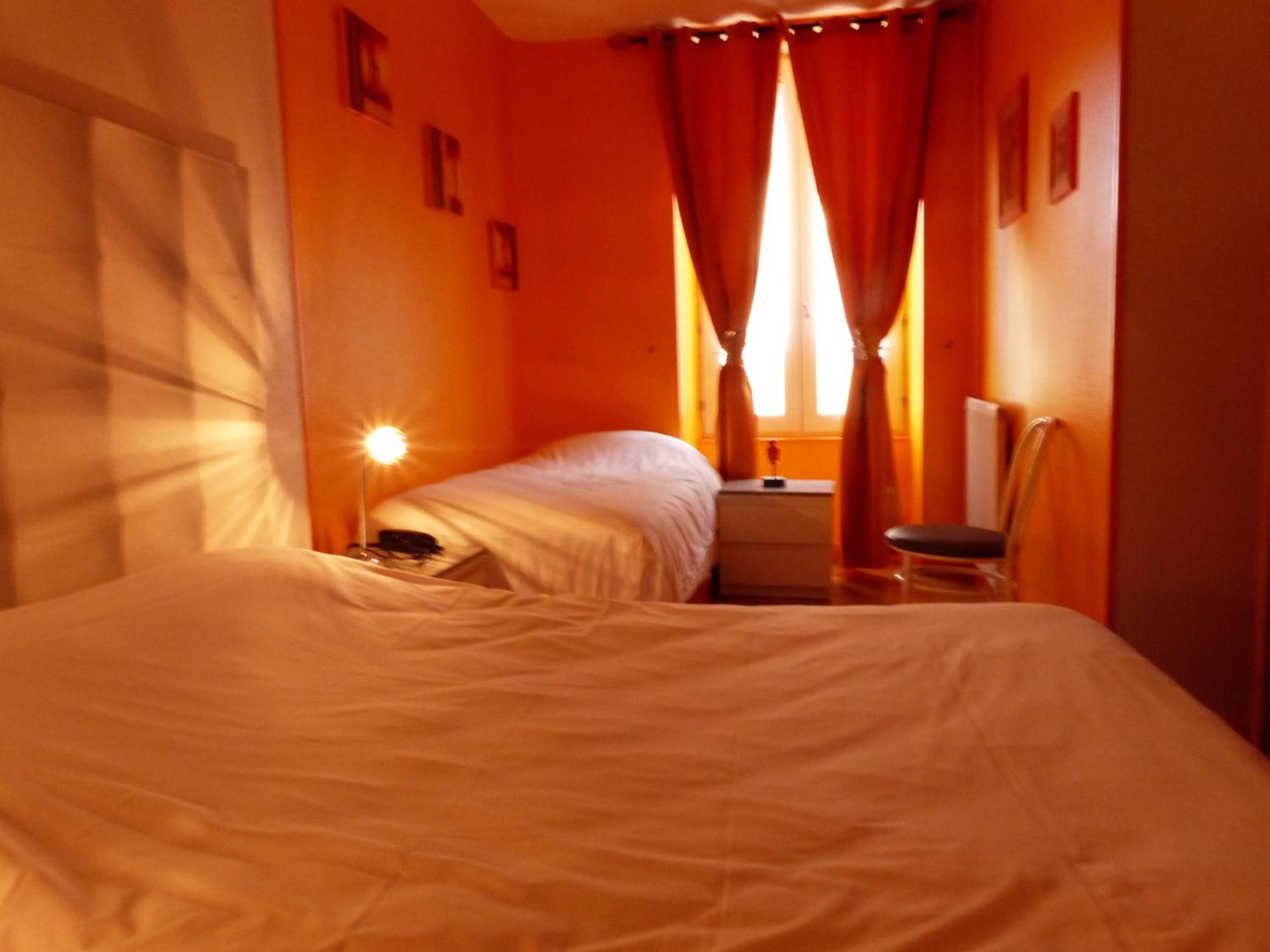 Logis Hotel Au Croissant Buzancais Room photo