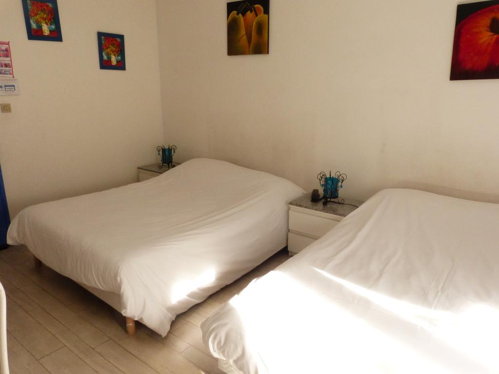 Logis Hotel Au Croissant Buzancais Room photo
